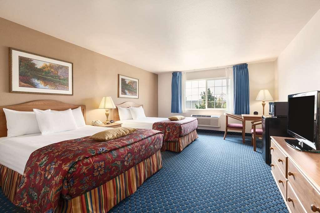 Comfort Inn & Suites Сюзънвил Стая снимка