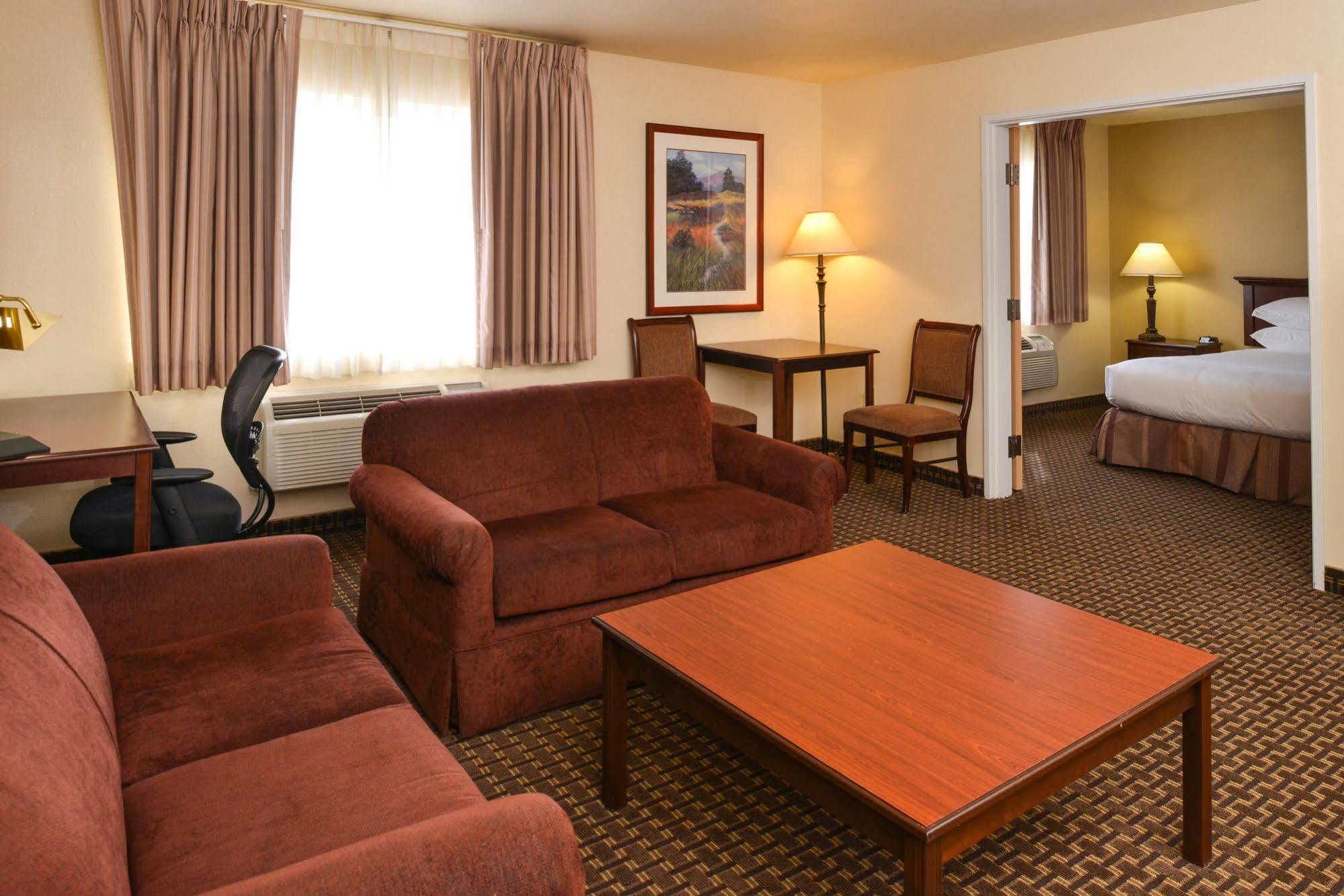 Comfort Inn & Suites Сюзънвил Екстериор снимка